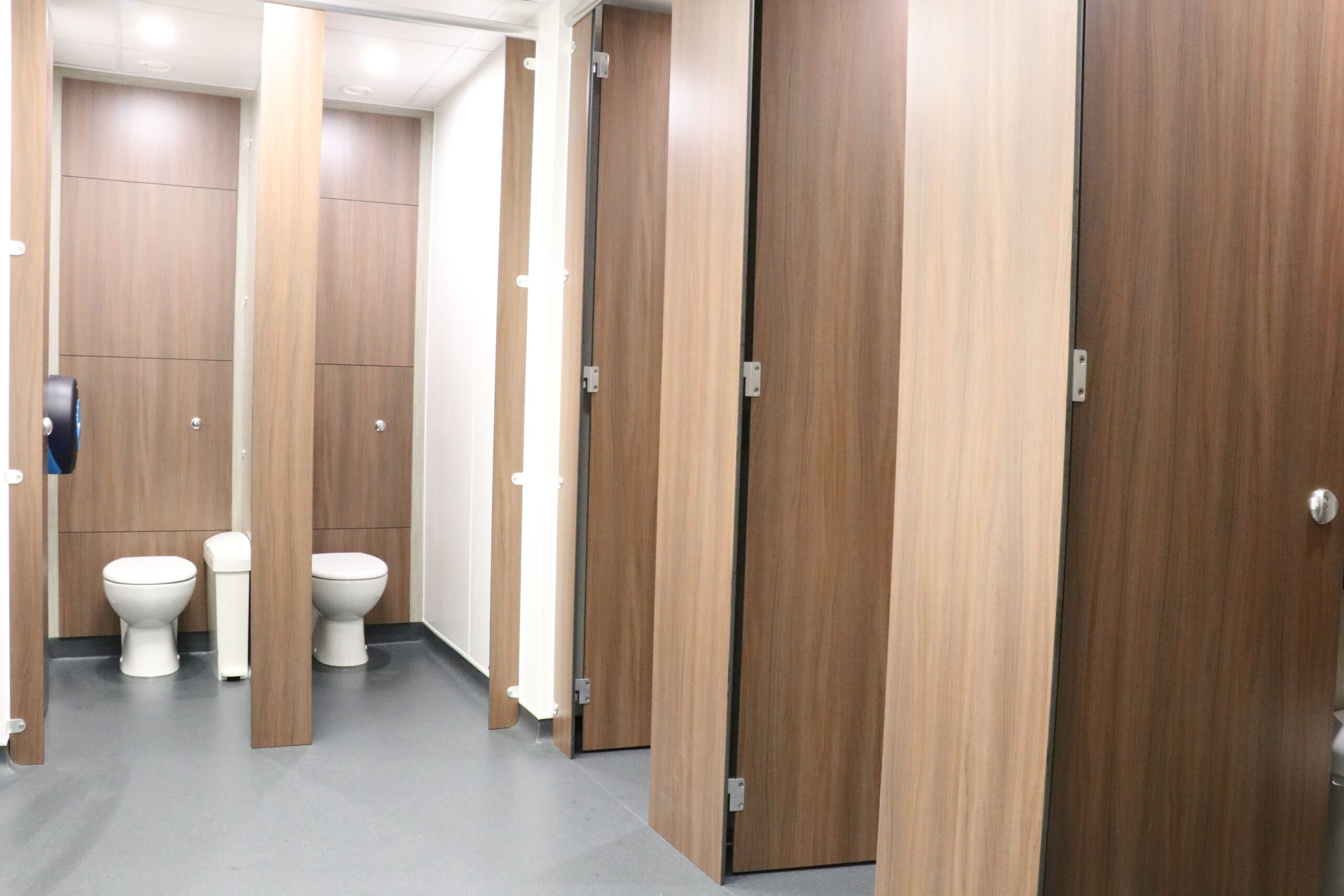 toilet cubicles