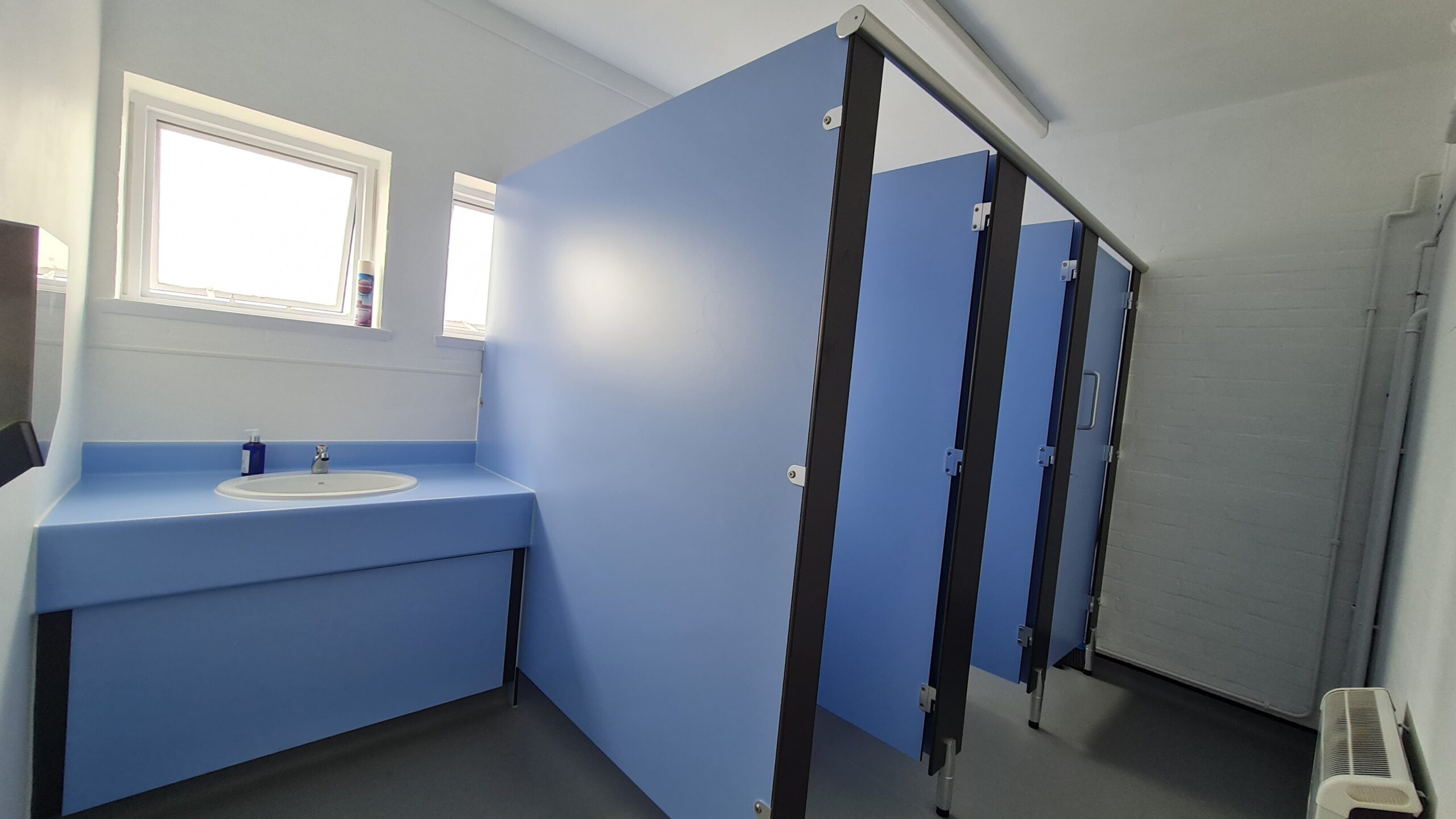 toilet cubicles